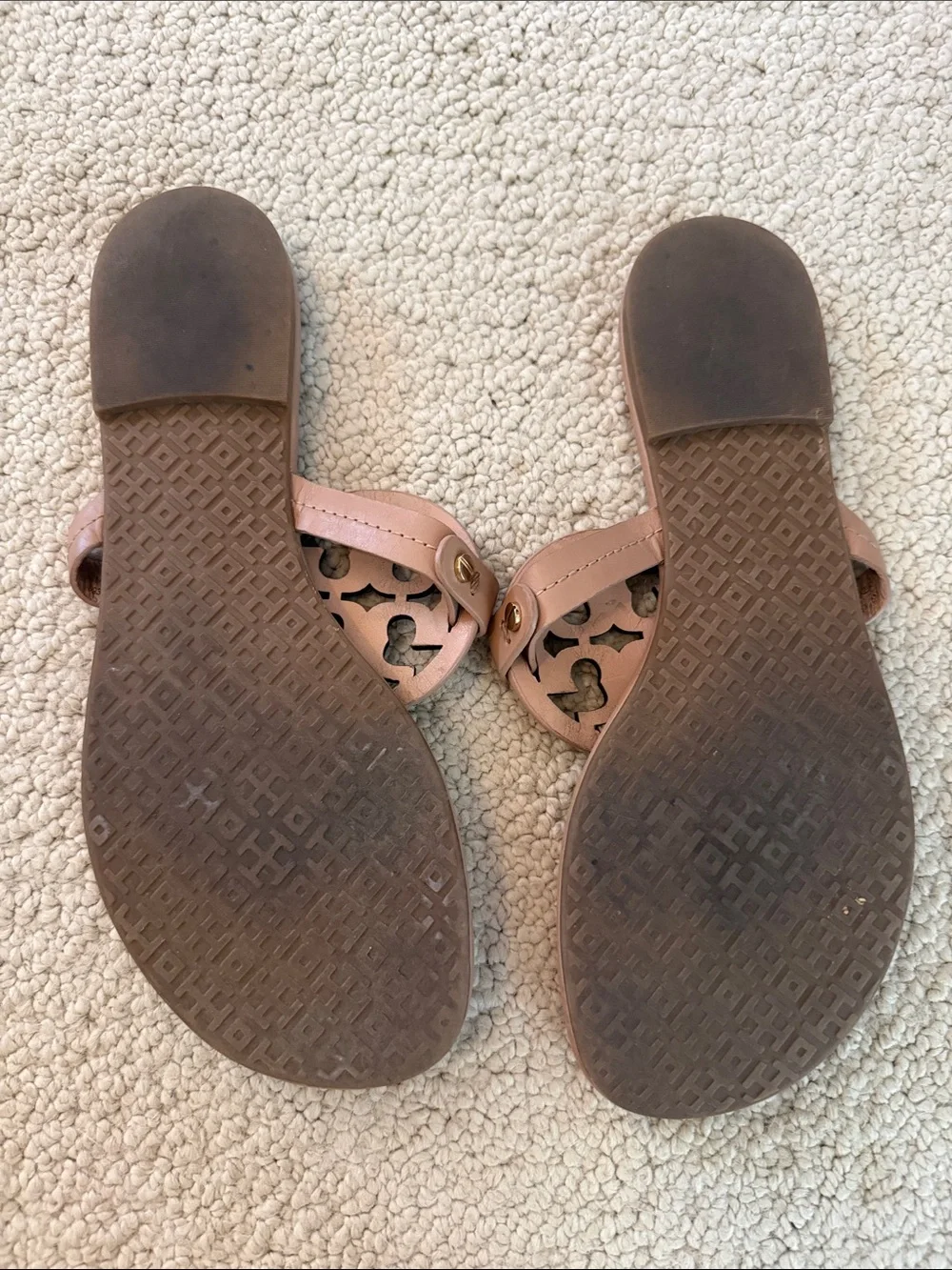 Tory Burch Leather Logo Thong Sandals - Brown